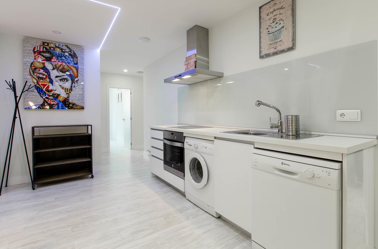 Bookinmadrid Com - Cascorro Sq 18 Pax Apartamento Exterior foto