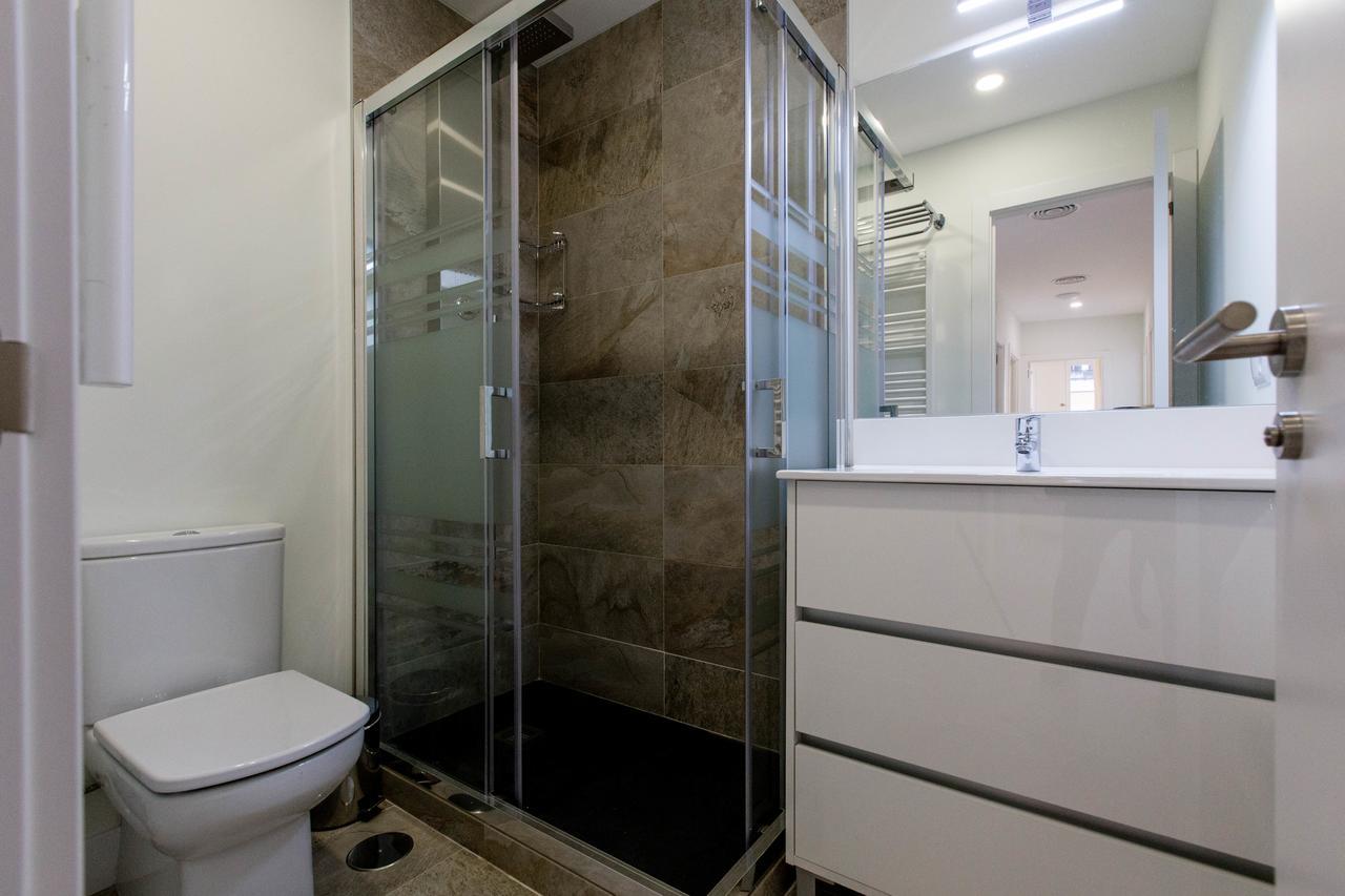 Bookinmadrid Com - Cascorro Sq 18 Pax Apartamento Exterior foto