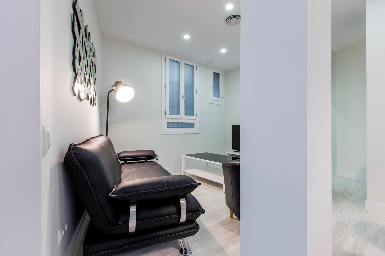 Bookinmadrid Com - Cascorro Sq 18 Pax Apartamento Exterior foto