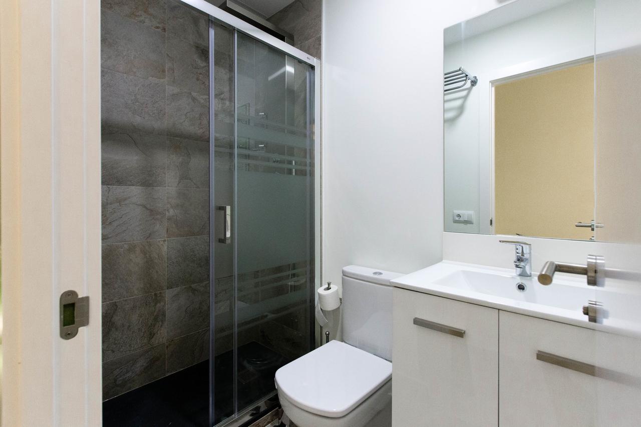 Bookinmadrid Com - Cascorro Sq 18 Pax Apartamento Exterior foto