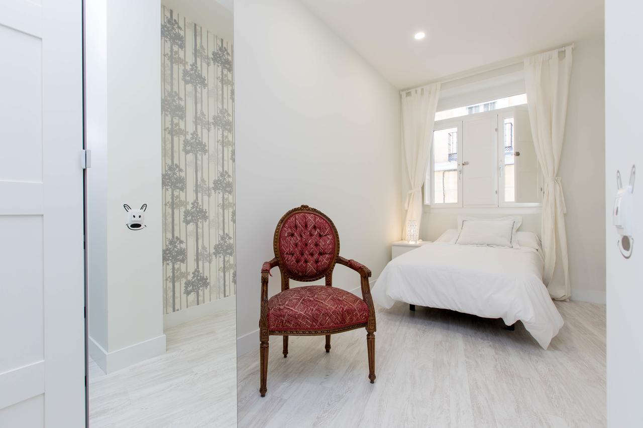 Bookinmadrid Com - Cascorro Sq 18 Pax Apartamento Exterior foto