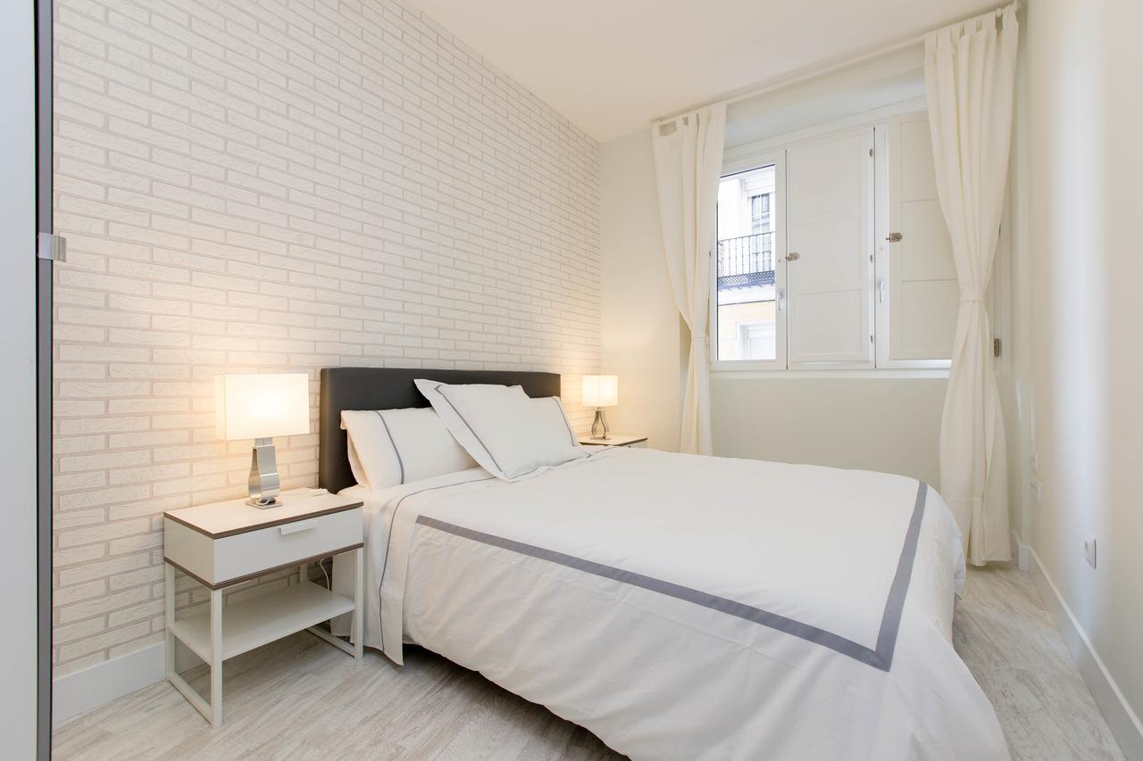 Bookinmadrid Com - Cascorro Sq 18 Pax Apartamento Exterior foto