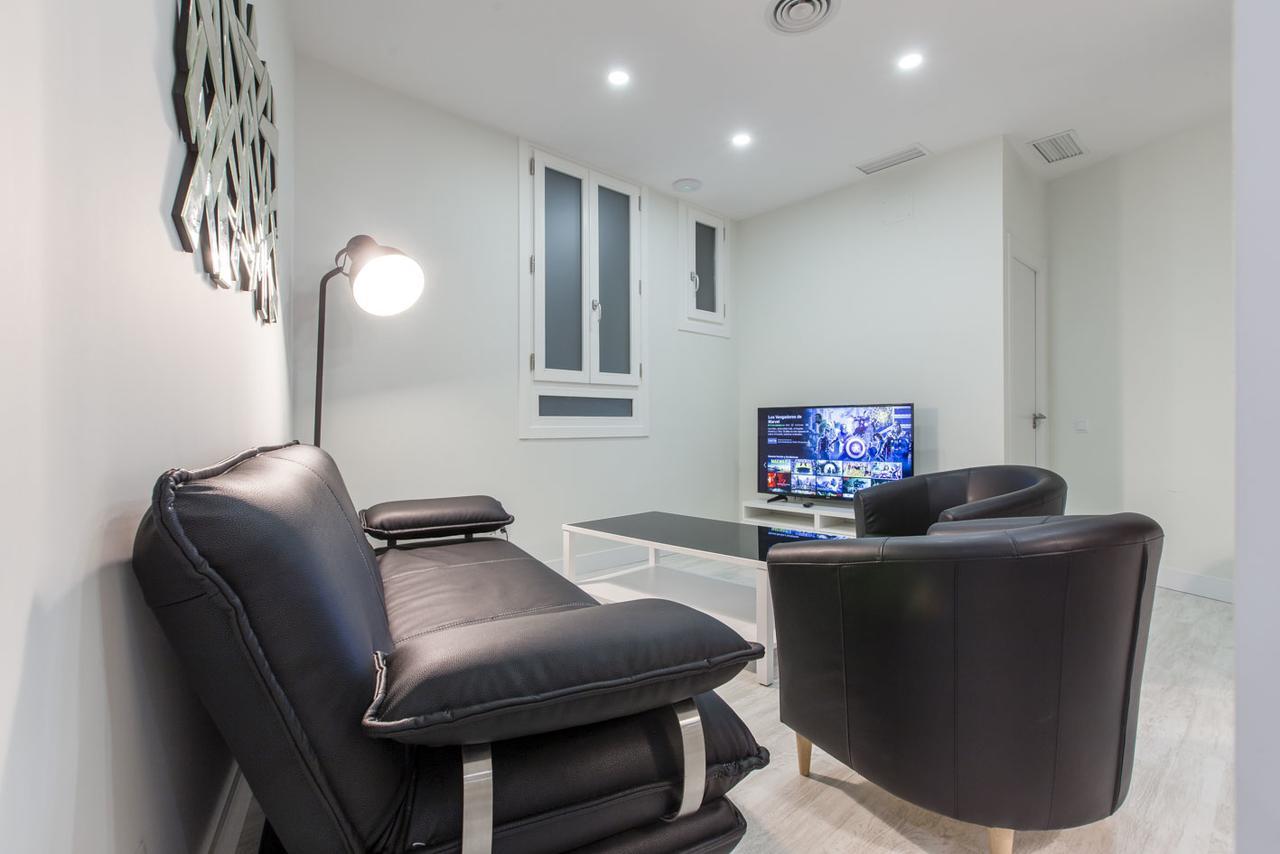 Bookinmadrid Com - Cascorro Sq 18 Pax Apartamento Exterior foto