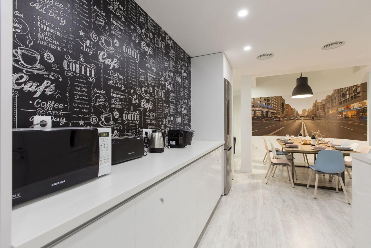 Bookinmadrid Com - Cascorro Sq 18 Pax Apartamento Exterior foto